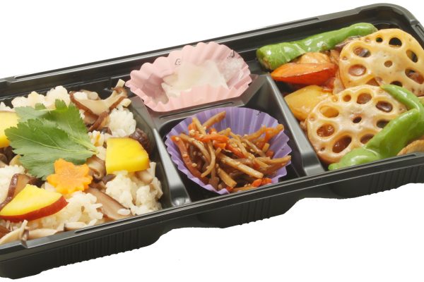 きのこのおこわと鶏の熟成黒酢あんかけ弁当