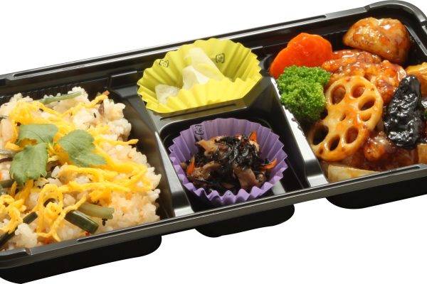 山菜おこわと鶏の熟成黒酢あんかけ弁当